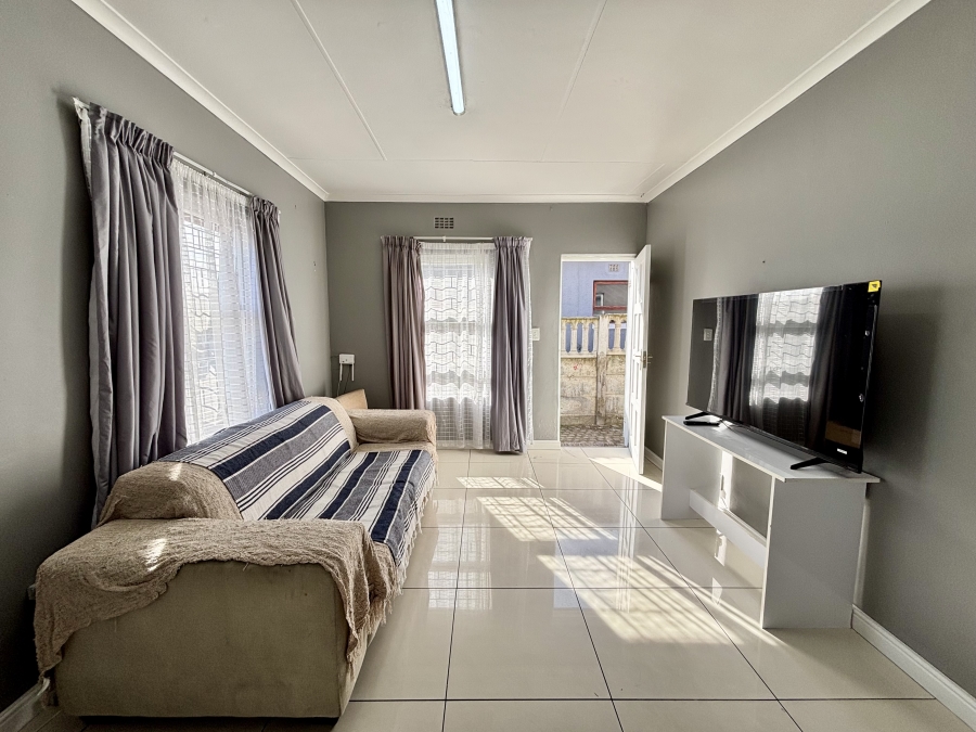 3 Bedroom Property for Sale in Rondevlei Park Western Cape